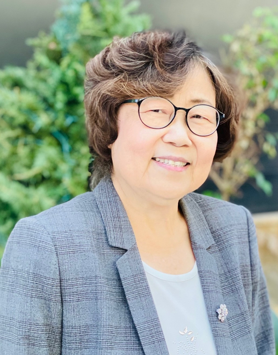 김신옥 건강 보험 전문가는 풍부한 경험과 따뜻한 마음을 다해 최적의 메디케어 플랜을 비교 분석해 추천해 주는 것으로 명성이 높다.