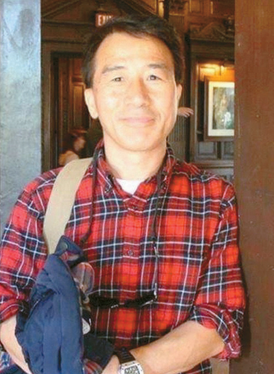 로데오 갤러리아 쇼핑몰 상가번영회의 권두안 회장은 새해 서로 돕는 한인사회를 제안했다. [권두안 회장 제공] 