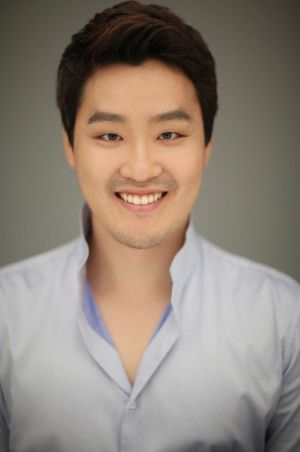 모차르트 작곡의 ‘여자는 다 그래(Cosi fan tutte)’의 주인공 페란도 역을 맡아 무대에 오르는 테너 김건우.