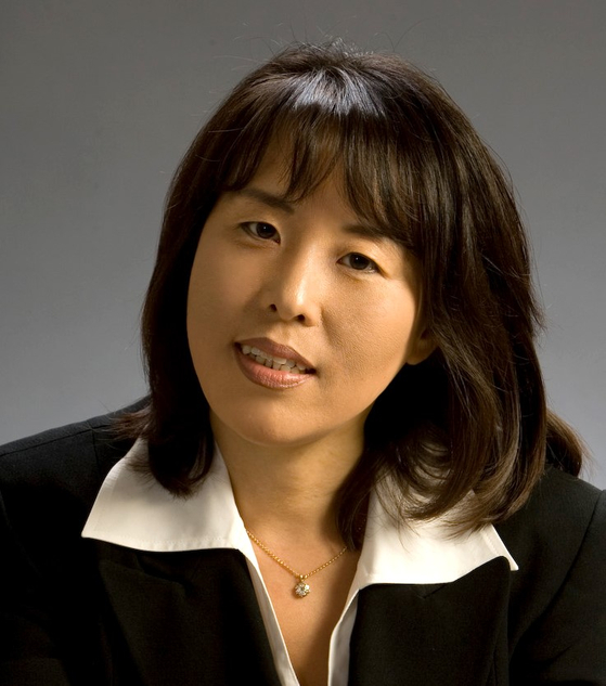 메디케어 보험에 관한 전문적인 지식과 경험을 통해 고객에게 가장 적합한 플랜을 소개하는 주은미 에이전트.