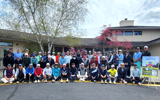 대디쿨 10주년 기념사업회는 3일 뉴저지주 프랭클린 블랙베어골프장에서 홀리네임병원 커뮤니티브리지 후원기금 마련을 위한 자선 골프대회를 개최했다. 이번 자선 골프대회에는 박명근 잉글우드클립스 시의원, 앤디 민 팰팍 시의원, JFK 박정렬 사장, 메인바이올린 조성각 대표 등이 참가했다. [박종원 기자]