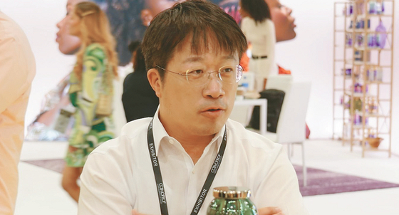 천연 발색 샴푸 '모다모다 샴푸'를 개발한 카이스트 화학과 이해신 석좌 교수. [모다모다 제공]