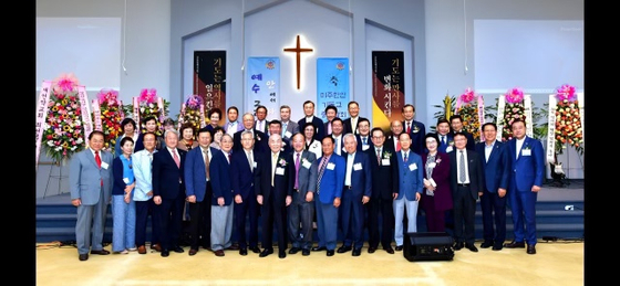 미주한인기독교총연합회 제 23차 총회가 애틀랜타 베다니연합감리교회에서 개최됐다. 참석자들이 기념촬영을 하고 있다. [미기총 제공] 