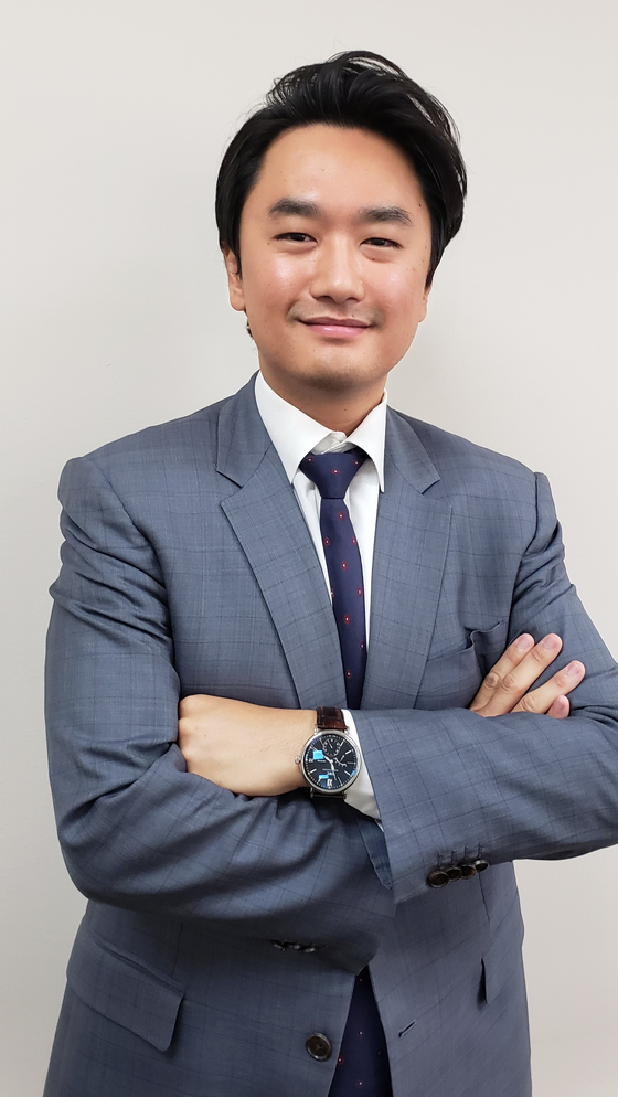 'K-Law Consulting'의 이진희 변호사는 한미 비즈니스 한국 부동산 유언 및 상속 기소중지 등 여러 분야의 한국법 서비스를 제공한다.