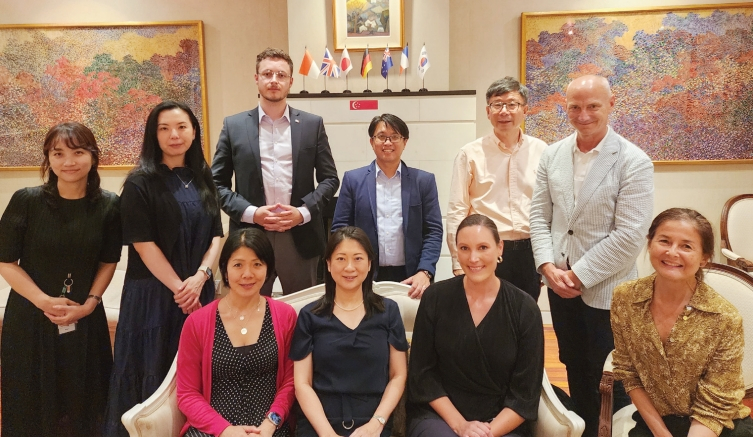 김의환 뉴욕총영사가 29일 뉴욕 주재 영국, 프랑스, 호주, 일본, 인도네시아, 싱가폴 등 주요국 영사단과 문화 홍보 관계자를 초청해 'BBQ NIGHT' 행사를 개최했다. 이번 행사는 주요국 총영사관 영사단에게 한식을 알리는 공공외교의 일환으로, 한국 문화에 대한 친근감을 높이고 부산 엑스포 유치를 위한 주요국 지원 강화를 위해 마련됐다.  [주뉴욕총영사관]