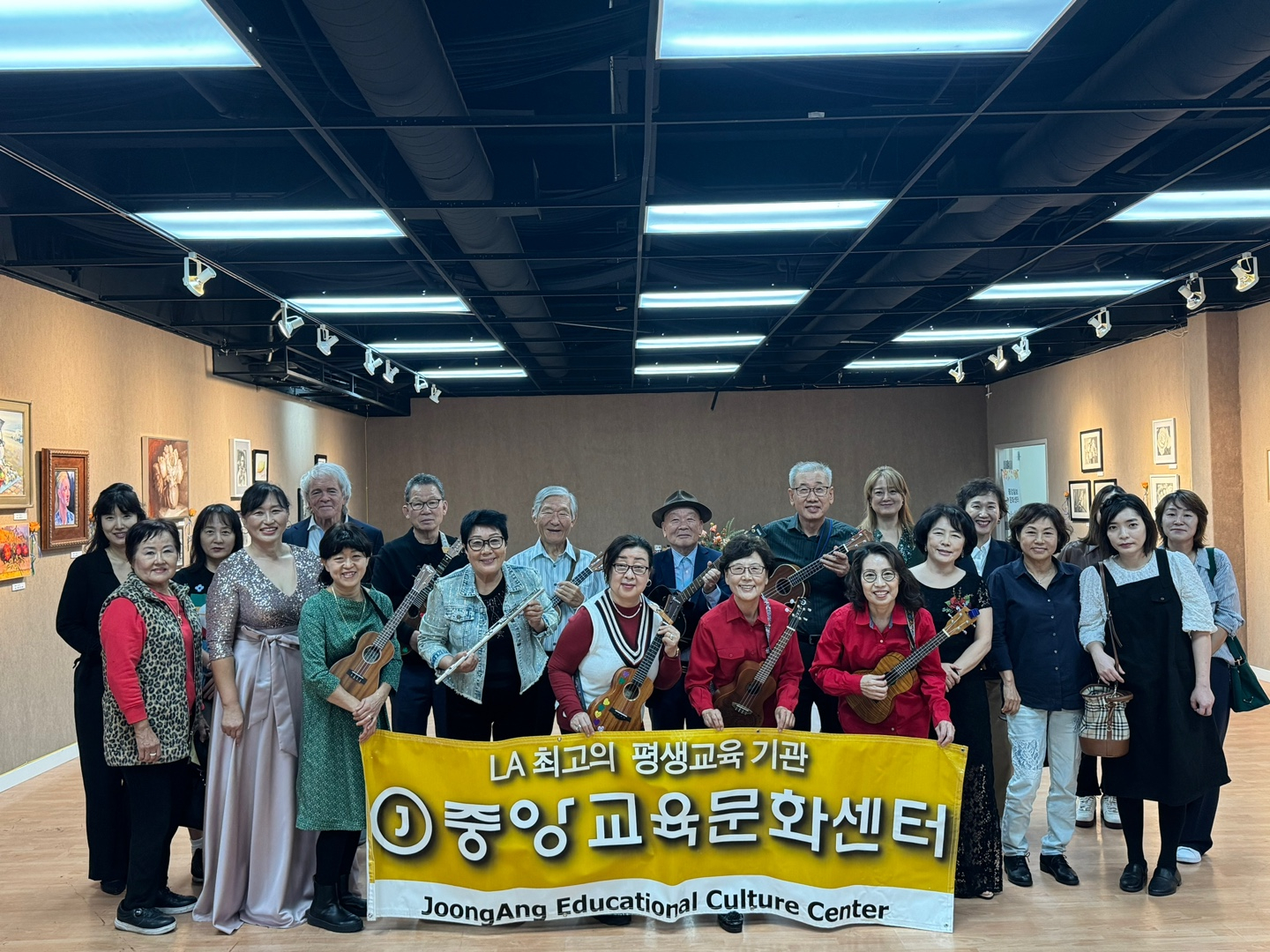 중앙문화센터 정기 발표회 및 전시회.