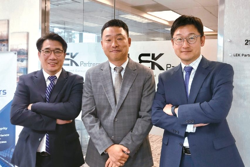 한국자산보유자를 위한 행복상속세미나를 여는 LEK 파트너스의 대표 파트너들 왼쪽부터 김성철 파트너, 박성한 대표파트너, 권용석파트너.