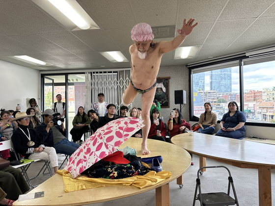 성능경 작가 행위예술
