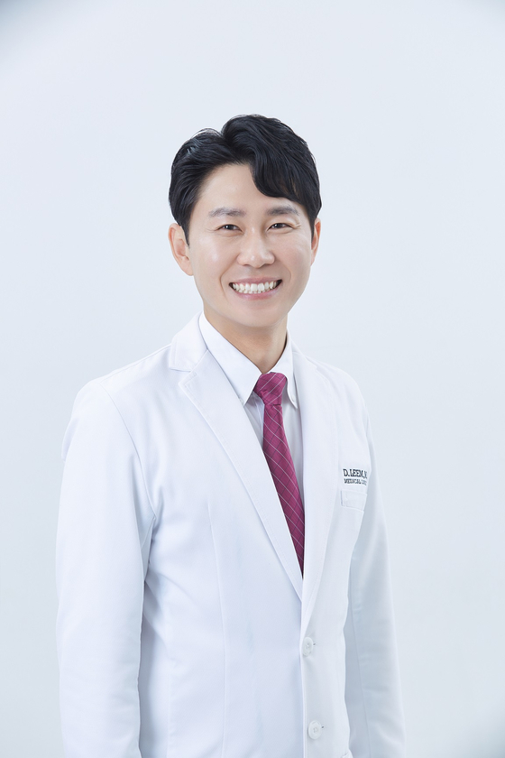 성공적인 체중 관리를 이끌어내는 바른병원의 임대순 원장.