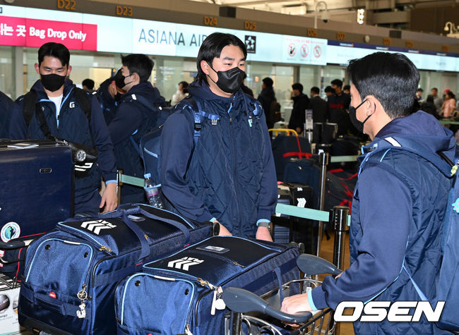새로운 팀원들과 떠나는 첫 스프링캠프
