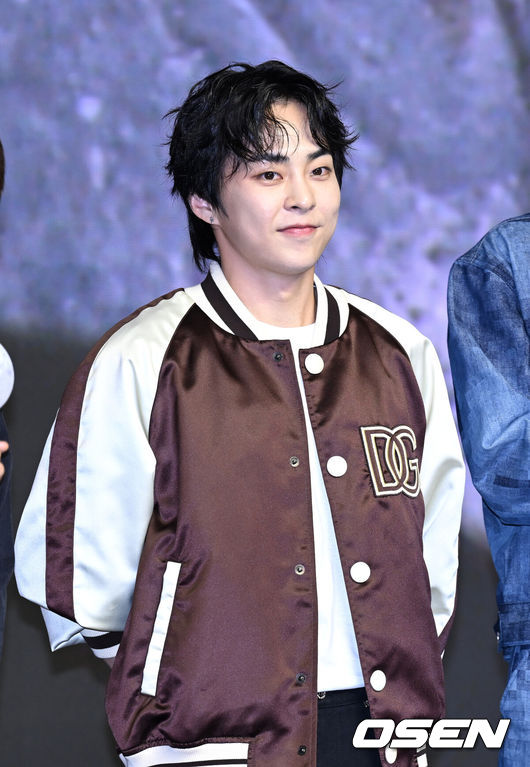 [OSEN=이대선 기자] 25일 오후 서울 영등포 타임스퀘어에서 영화 '더 문' 레드카펫 쇼케이스 및 VIP 시사회가 열렸다.그룹 엑소 시우민이 포토타임을 가지고 있다. 2023.07.25 /sunday@osen.co.kr