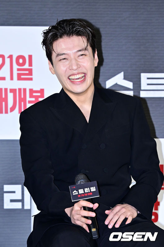 [OSEN=민경훈 기자] 영화 '스트리밍' 제작보고회가 26일 서울 광진구 롯데시네마 건대입구에서 열렸다.