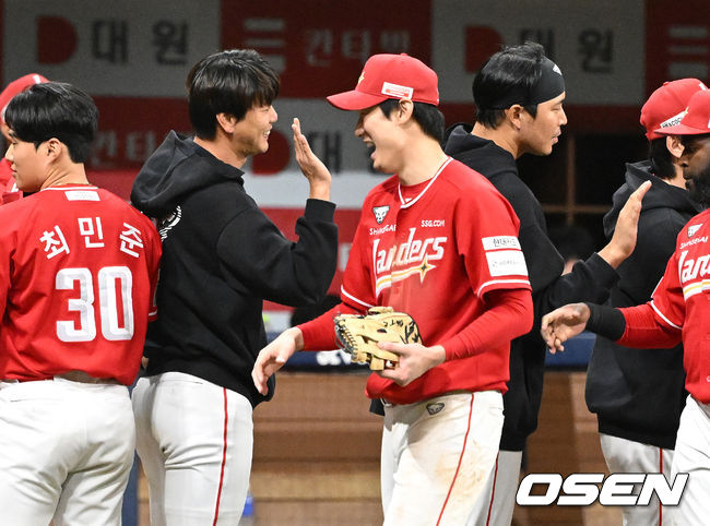 '연패 끊었다' 환하게 웃은 김광현