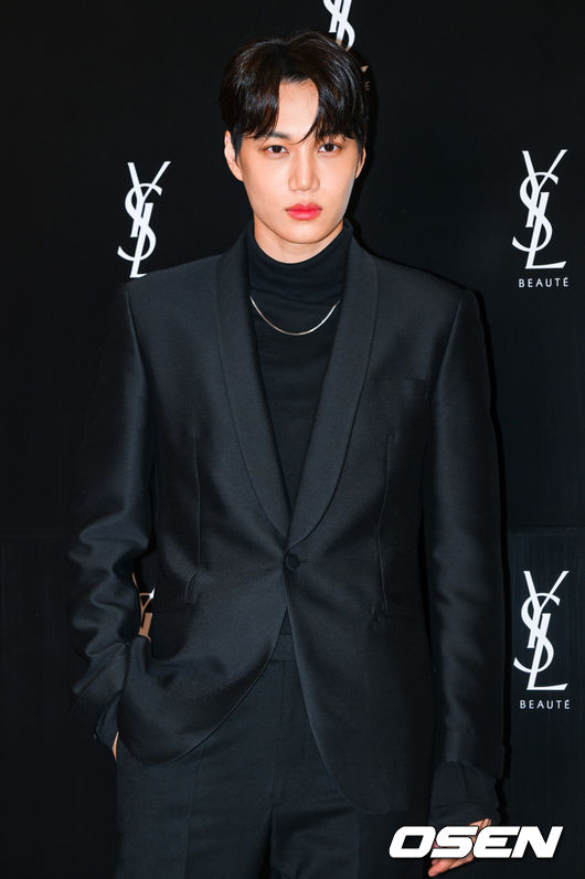 [OSEN=박준형 기자] 18일 오후 서울 소공동 롯데백화점 본점 지하 코스모너지에서 브랜드 입생로랑 신제품 론칭행사가 진행됐다. 그룹 엑소 멤버 카이가 포즈를 취하고 있다.   2023.01.18 / soul1014@osen.co.kr