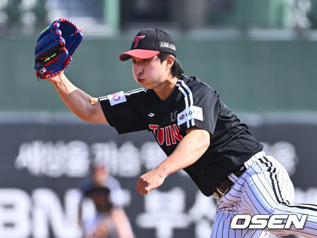[OSEN=부산, 이석우 기자] LG 트윈스 최채흥 155 2025.03.11 / foto0307@osen.co.kr