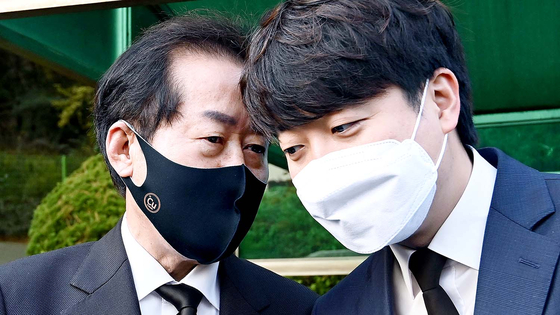 홍준표 대구시장과 이준석 개혁신당 의원. 국회사진기자단