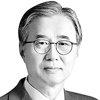 최강 아산정책연구원 원장