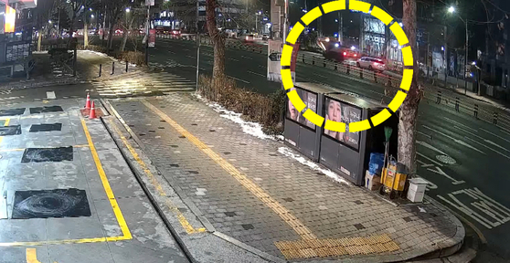 불법 유상 운송 차량이 굴삭기를 추돌한 장면. 사진 서울 마포경찰서