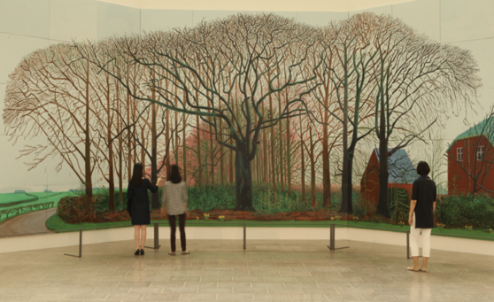 ‘와터 근처의 더 큰 나무들’, 2007. 2013년 국립현대미술관 설치 장면이다. [사진 BBC, 데이비드호크니재단]