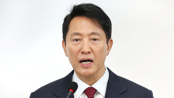 오세훈 서울시장이 12일 서울 영등포구 국민의힘 중앙당사에서 제21대 대통령 선거 불출마 선언 긴급 기자회견을 하고 있다. 연합뉴스