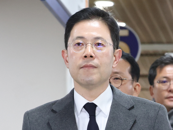 '고발사주' 의혹으로 재판에 넘겨진 손준성 검사가 지난해 12월 6일 서울 서초동 서울고법에서 열린 2심 선고공판에 출석하고 있다. 뉴스1