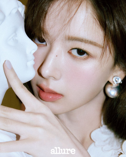 얼루어코리아 제공