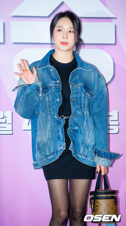 [OSEN=민경훈 기자] 28일 오후 서울 용산구 CGV 용산아이파크몰에서 영화 '1승' VIP 시사회 포토월 행사가 열렸다.영화 '1승'은 이겨본 적 없는 감독과 이길 생각 없는 구단주, 이기는 법 모르는 선수들까지 승리의 가능성이 1도 없는 프로 여자배구단이 1승을 위해 도전에 나서는 이야기.포토월에서 방송인 예원이 포토타임을 갖고 있다. 2024.11.28 / rumi@osen.co.kr