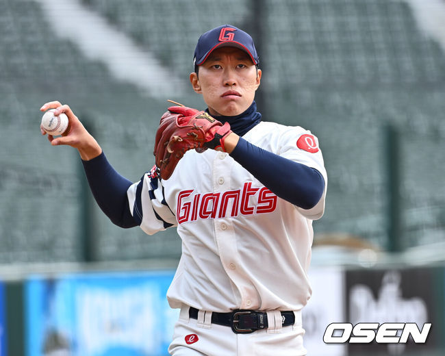 [OSEN=부산, 이석우 기자] 롯데 자이언츠 박승욱 107 2025.03.13 / foto0307@osen.co.kr