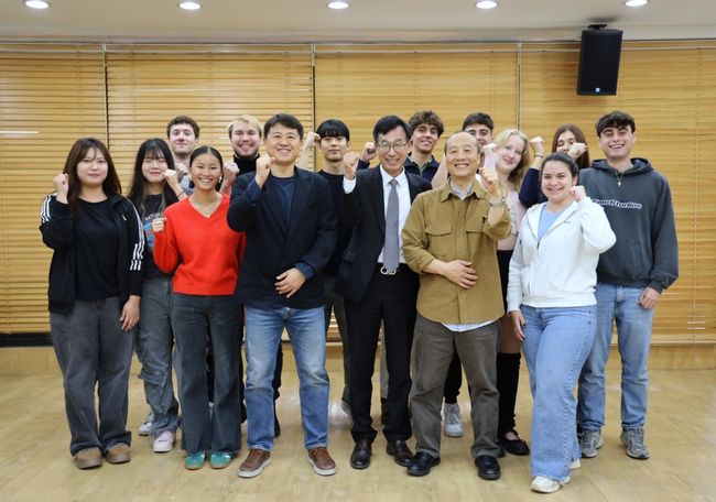 2025년도 ‘교육국제화역량 인증대학’인 안양대가 외국인 유학생 전담학과인 ‘K-컬처 한국어학과’와 ‘글로벌통상비즈니스학과’를 신설해 2026학년도부터 신입생을 모집한다. / 안양대
