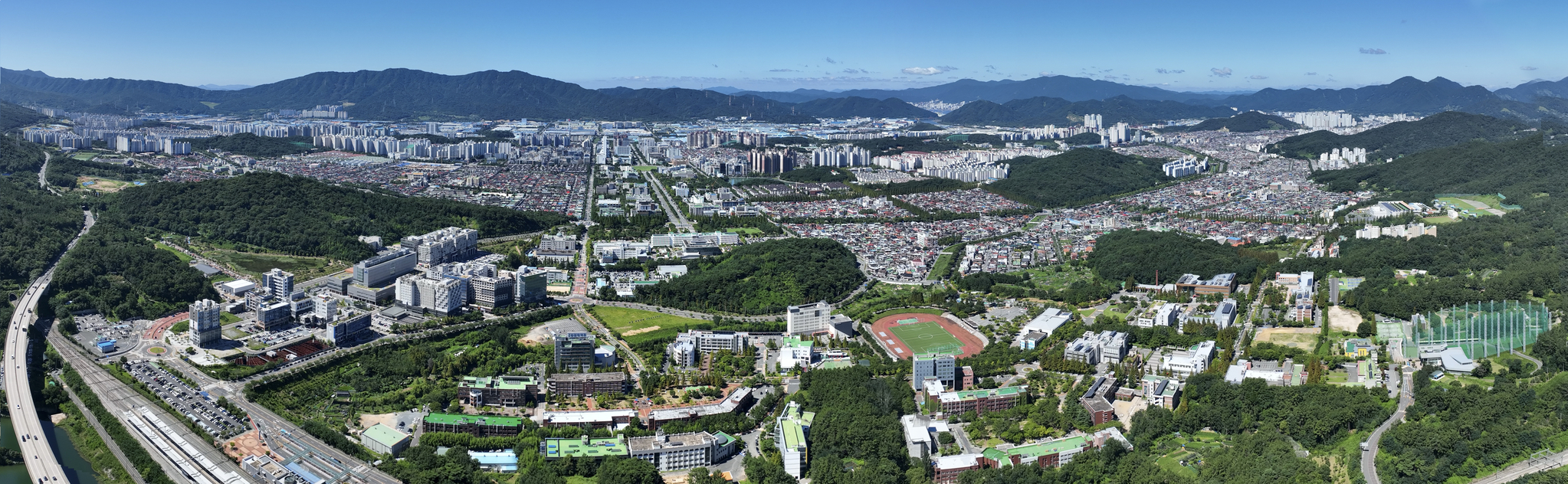 국립창원대 항공 전경사진.