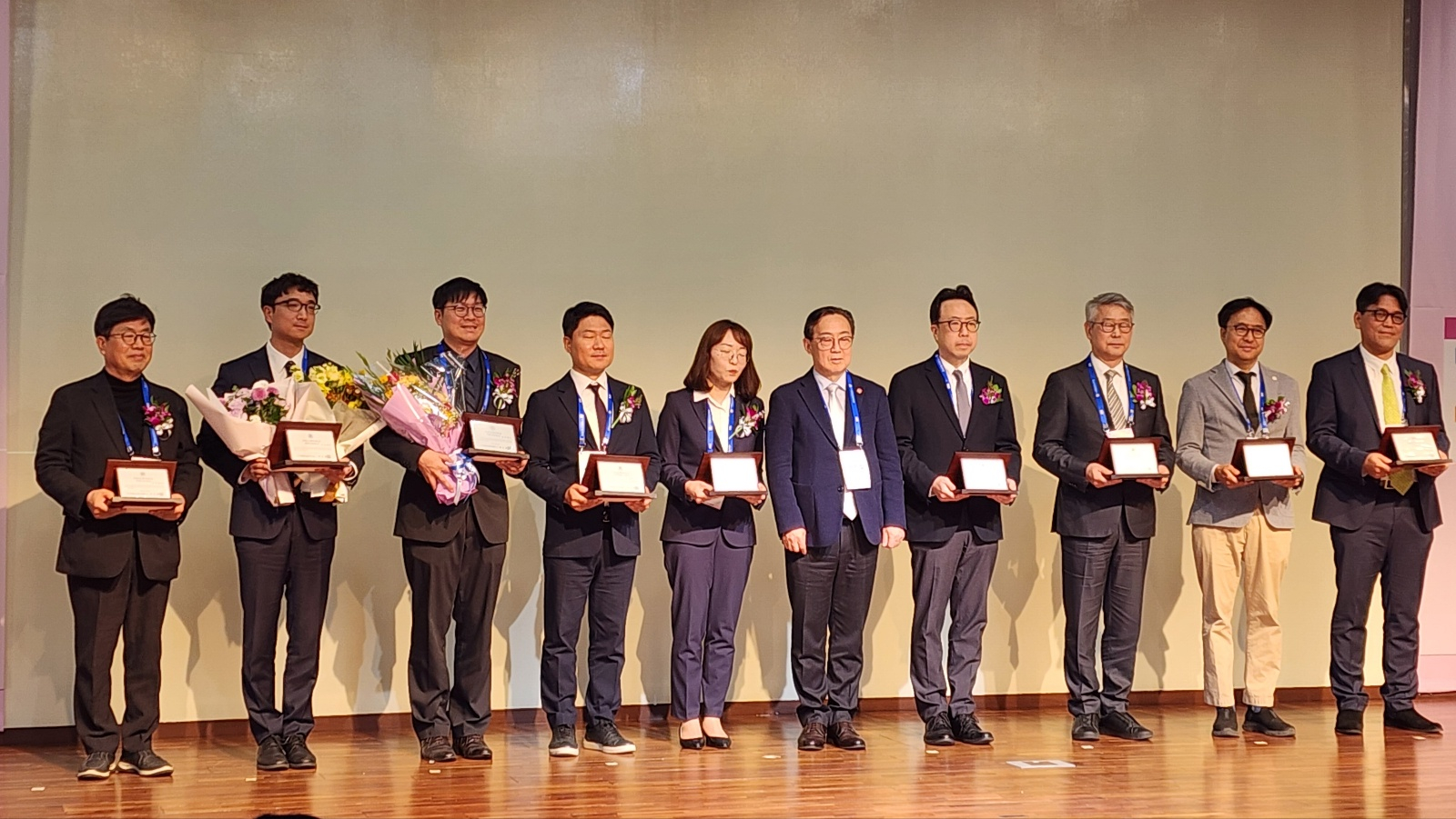 정주홍 교수 대한건축학회 수상 사진