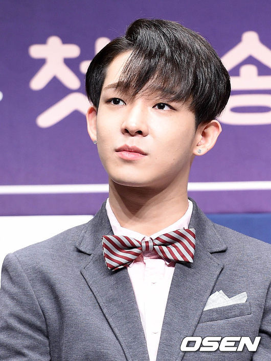 [OSEN=이대선 기자] 21일 오후 서울 상암동 JTBC 빌딩에서 JTBC 신규 프로그램 ‘반달친구’의 제작발표회가 열렸다.그룹 위너 남태현이 취재진의 질문을 듣고 있다. /sunday@osen.co.kr