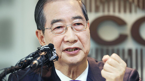 한덕수 무소속 대통령선거 예비후보가 7일 오후 서울 중구 한국프레스센터에서 열린 서울외신기자클럽 초청 기자간담회를 갖고 있다. 뉴스1