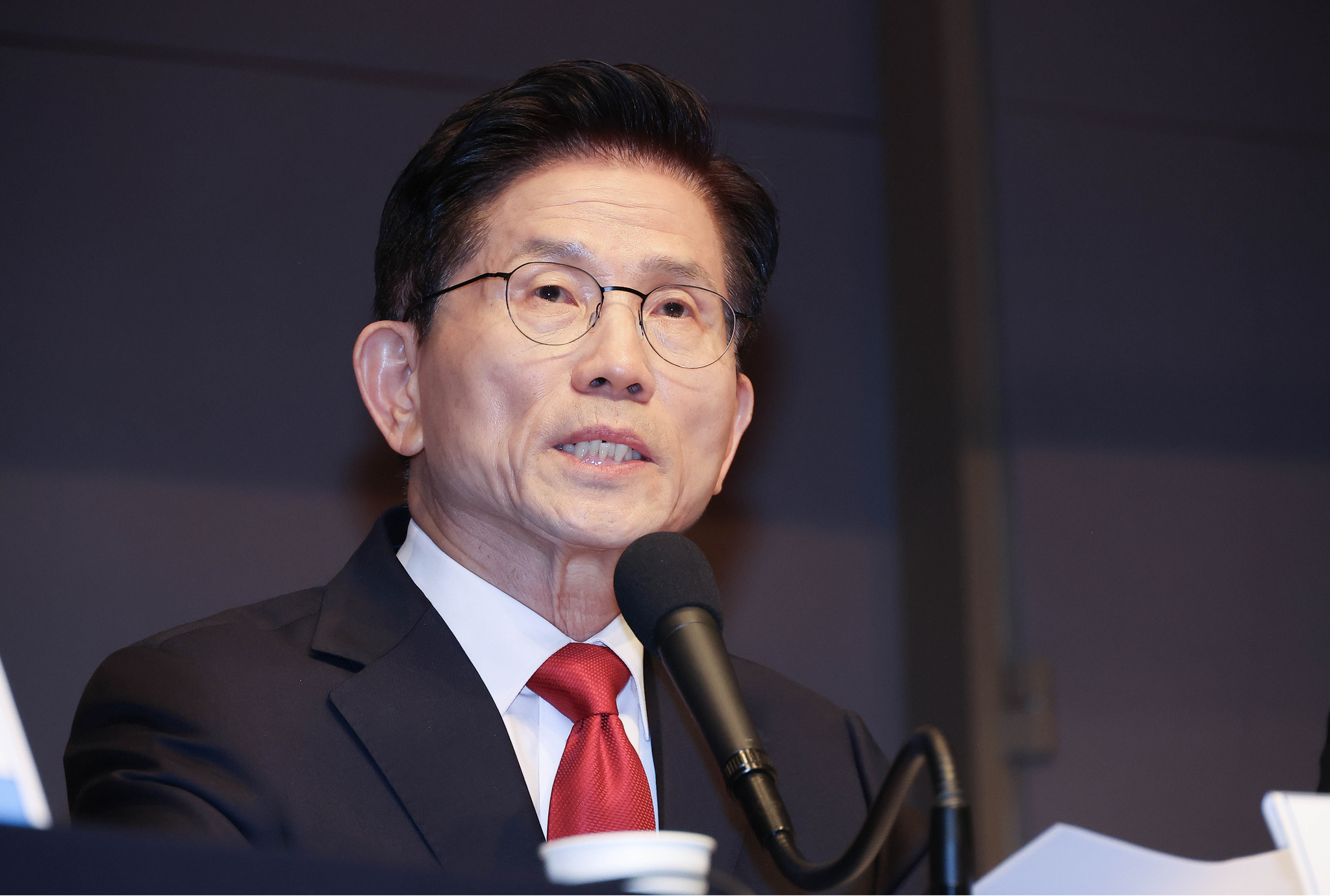 김문수 국민의힘 대선 후보가 8일 오전 서울 중구 프레스센터에서 열린 대통령 후보 초청 관훈클럽 토론회에서 기조연설을 하고 있다. 임현동 기자