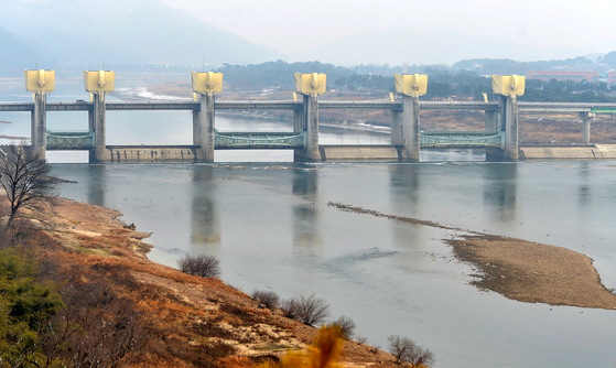충남 공주에 위치한 금강 공주보 전경 모습. 프리랜서 김성태