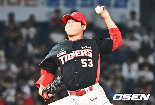 [OSEN=창원, 이석우 기자] 25일 창원NC파크에서 2024 신한 SOL 뱅크 KBO 리그 NC 다이노스와 KIA 타이거즈의 경기가 열렸다. 홈팀 NC는 요키시가 선발 출전하고 방문팀 KIA는 황동하가 선발 출전했다. KIA 타이거즈 김기훈이 역투하고 있다. 2024.08.25 / foto0307@osen.co.kr
