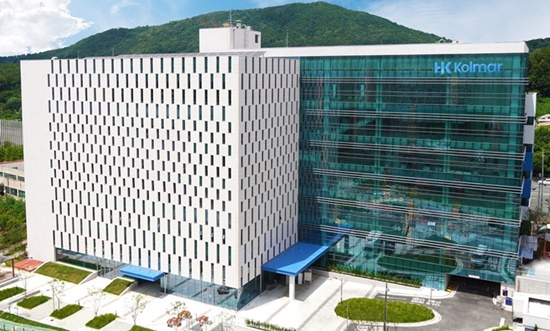 서울 내곡동에 위치한 한국콜마 종합기술원 전경. 사진 한국콜마