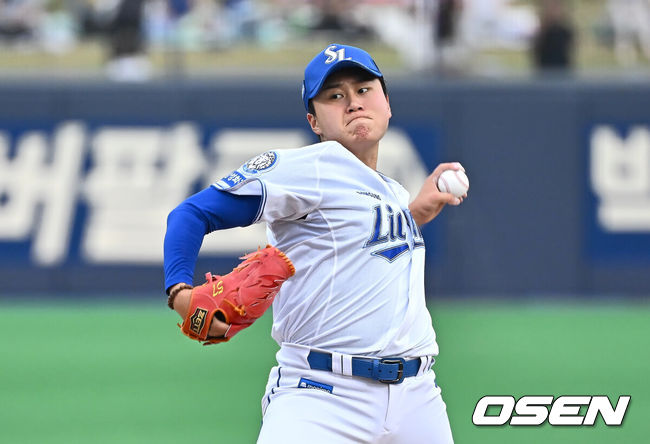 [OSEN=포항, 이석우 기자] 13일 포항야구장에서 2025 신한 SOL 뱅크 KBO 리그 삼성 라이온즈와 키움 히어로즈의 경기가 열렸다. 홈팀 삼성은 이승현이 선발로 출전하고, 방문팀 KT는 헤이수스가 선발로 출전했다.삼성 라이온즈 선발투수 이승현이 역투하고 있다. 2025.05.13 / foto0307@osen.co.kr