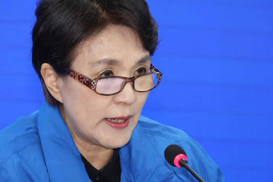 더불어민주당 강금실 총괄선대위원장이 7일 서울 여의도 당사에서 열린 중앙선거대책위원회의에서 발언하고 있다. 연합뉴스