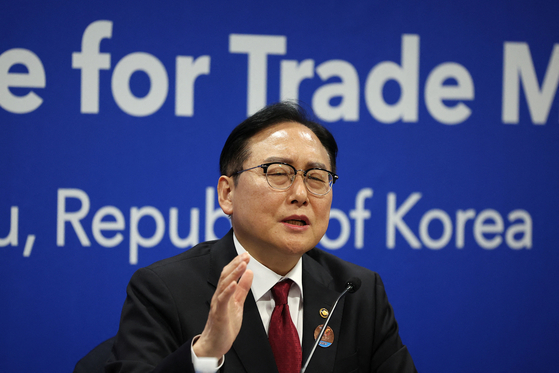 아시아·태평양경제협력체(APEC) 통상장관회의 의장으로 회의를 주재한 정인교 산업통상자원부 통상교섭본부장. 로이터=연합뉴스