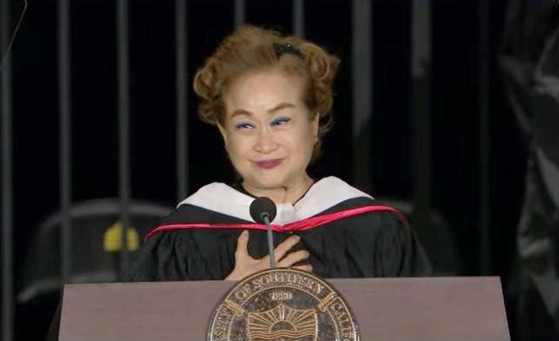 미국 서던캘리포니아대(USC) 졸업식에서 연설한 이미경 CJ그룹 부회장. 사진 USC 스트리밍 중계 화면 캡처