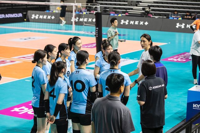 [사진] 언더팀 감독으로 나선 김연경