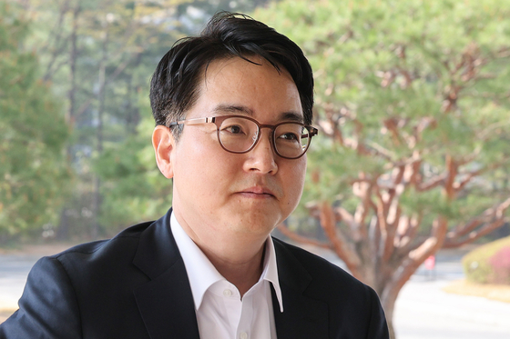심우정 검찰총장이 지난달 11일 오전 서울 서초구 대검찰청으로 출근하고 있다. 뉴스1