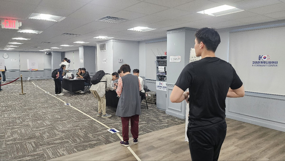 20일(현지시간) 미국 워싱턴DC 인근 버지니아 애넌데일 코리안커뮤니티센터에서 제21대 대선 재외국민투표가 실시됐다. 워싱턴=강태화 특파원