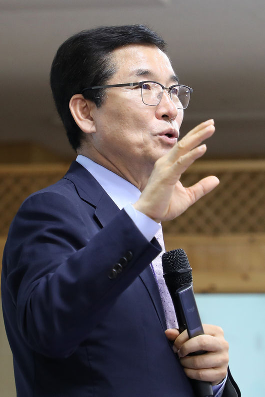 우석대는 21일 진천캠퍼스 미래센터 김주영홀에서 윤건영 충청북도교육감 초청특강을 개최했다. / 우석대