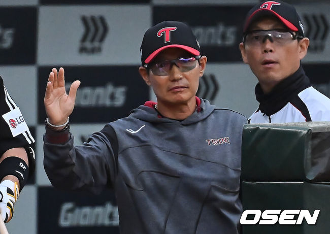 [OSEN=부산, 이석우 기자] LG 트윈스 염경엽 감독 026 2025.05.20 / foto0307@osen.co.kr
