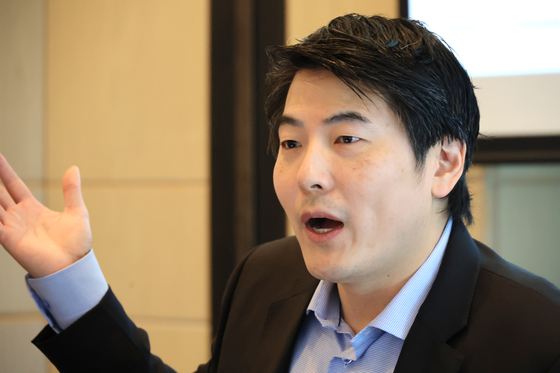 제이슨 권 오픈AI 최고전략책임자(CSO)가 26일 오전 기자간담회에서 발언하고 있다. 연합뉴스