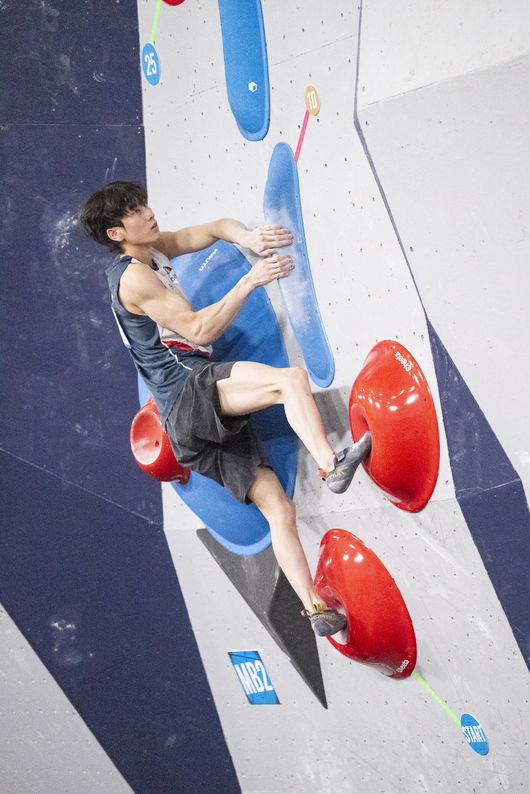 대한산악연맹은 대한민국 스포츠클라이밍 국가대표 이도현 선수가 미국 솔트레이크시티에서 열린 '2025 IFSC 클라이밍 솔트레이크시티 볼더 월드컵'에서 동메달을 획득했다고 밝혔다. / 대한산악연맹