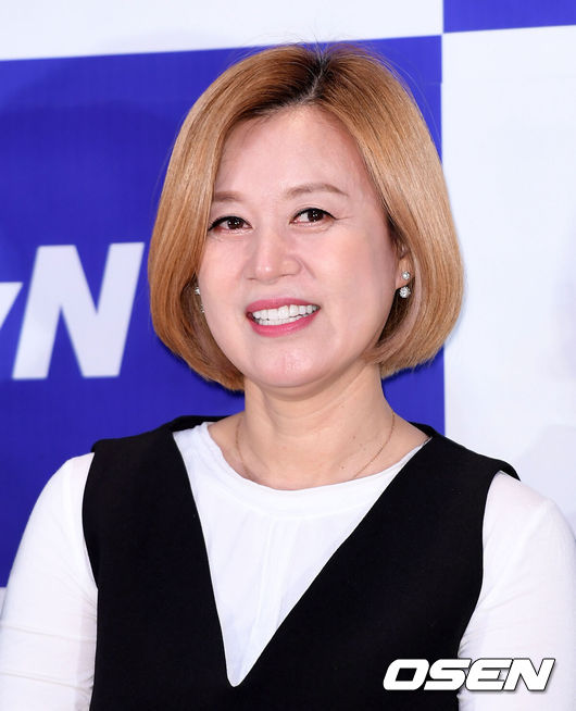 [OSEN=이대선 기자] 1일 오전 서울 상암동 CJ E&M센터에서 tvN ‘따로 또 같이’ 제작발표회가 열렸다.박미선이 미소를 짓고 있다./sunday@osen.co.kr