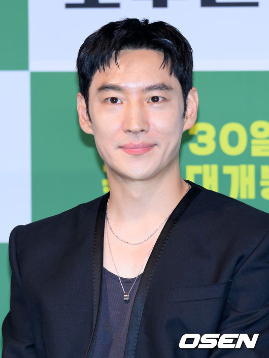 [OSEN=이대선 기자] 29일 오후 서울 CGV 용산아이파크몰에서 영화 '소주전쟁'(제공/배급 쇼박스, 제작 더 램프) 언론시사회가 열렸다.